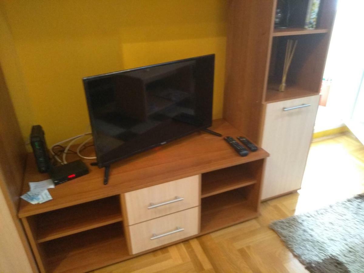 Apartman Marina Sa Garazom Novi Sad Eksteriør billede